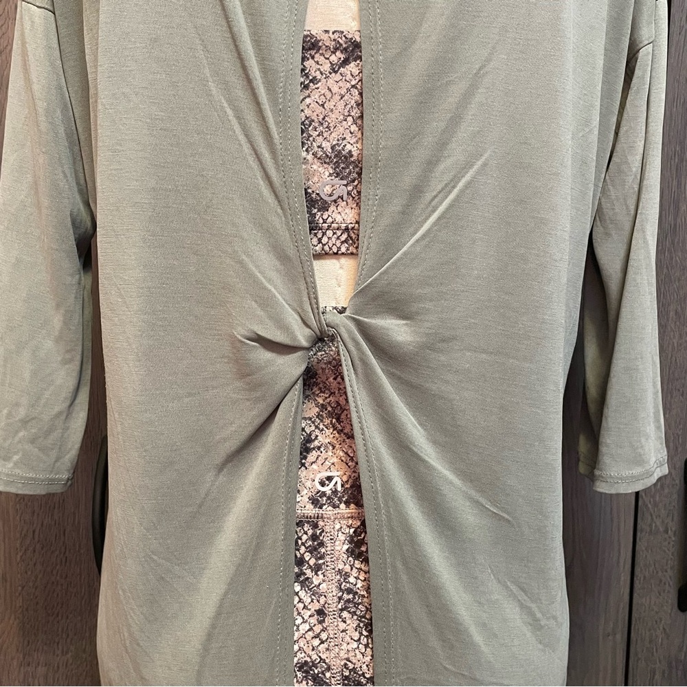 Sage Green High Low‎ Open Back Sleeveless Blouse Womens Top - Picture 4 of 5